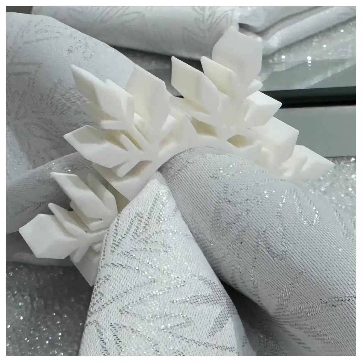 Snowflake Christmas Napkin Rings Table Decor Festive Ornament Christmas Table Setting Snowflake Shape Gift Idea