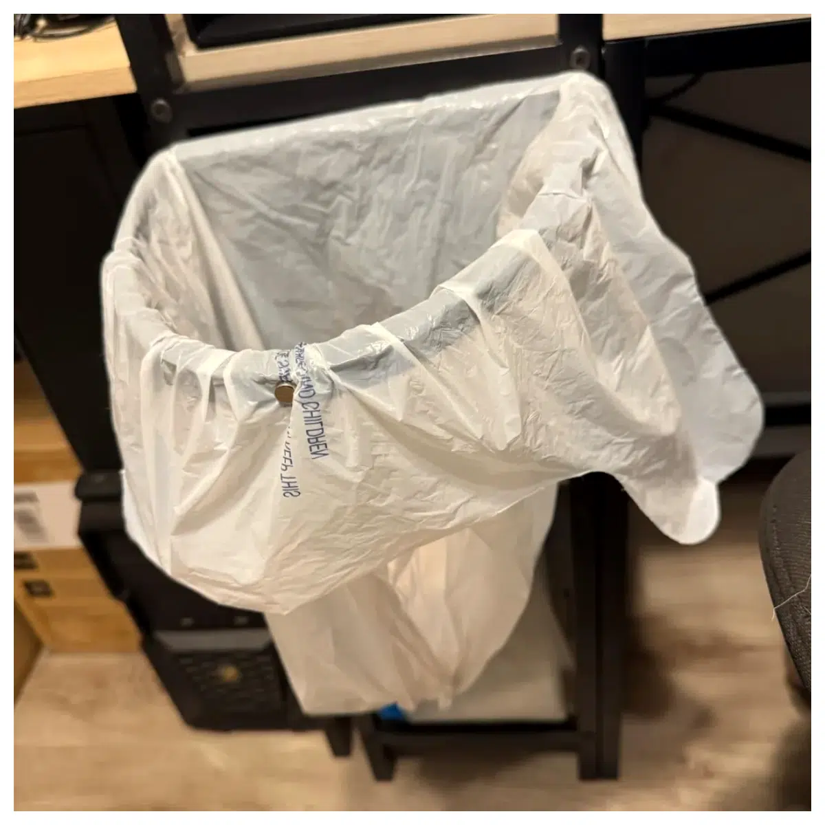 Desktop Trash Bag Holder Organizer Stand for Waste Bin Storage Home Cleaning Compact Support Desktop Trash Bag Holder