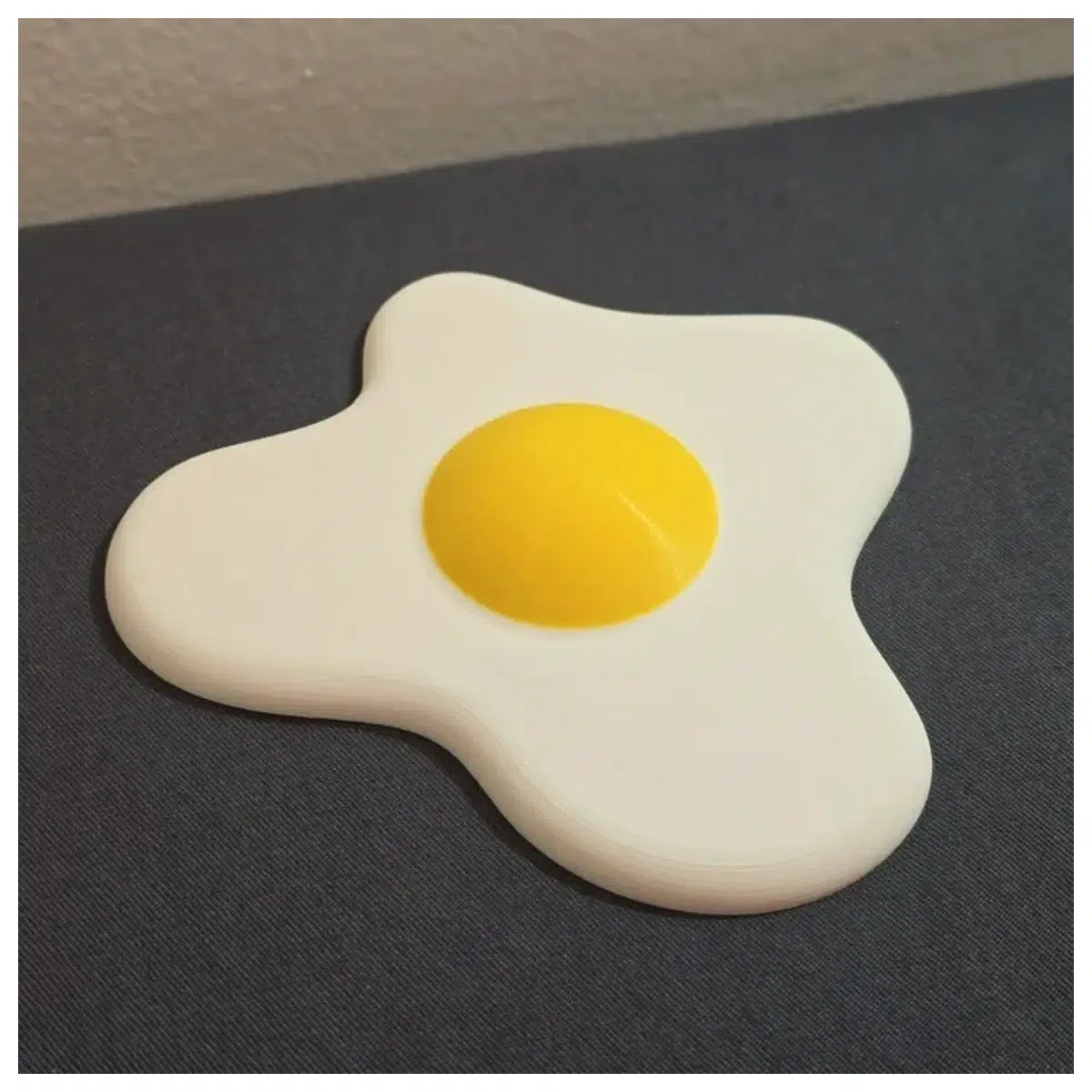 cleanup for spilled eggs broken egg mess remover sticky yolk stain kitchen spill recovery tools