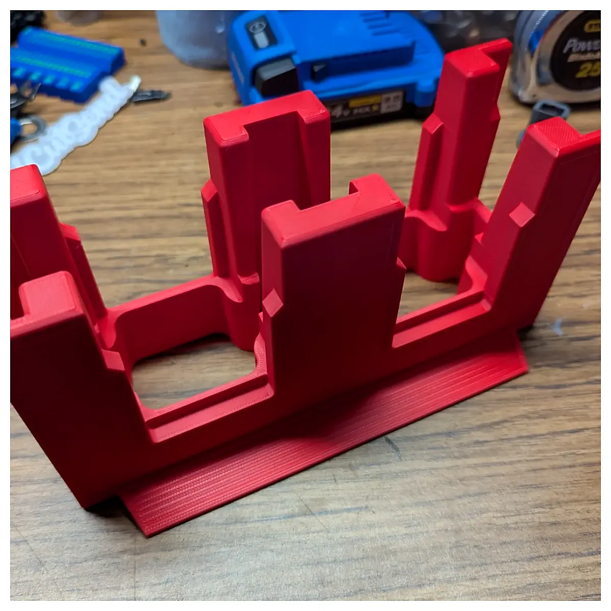Multi Battery Holder Charger Battery Clips Phone Stand Mobile Accessory Phone Support Bracket