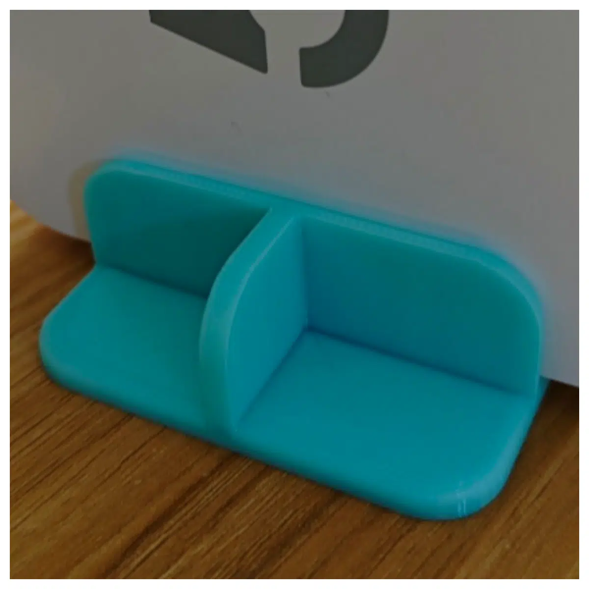 Kunpeng Unlimited 5G CPE C2000 500 Vertical Base Stand 5G Home Broadband Wireless Network Device High Speed Internet Stable Connection
