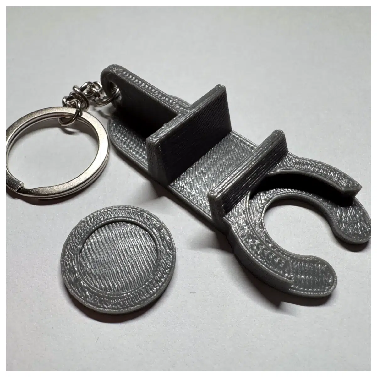 Phone Holder 3 in 1 Mobile Card Clip Key Chain Car Accessories Phone Stand Car Mount Phone Case Holder