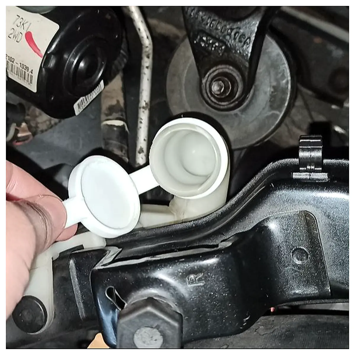 Wiper Tank Cap Parts Repair Replacement Automotive Cleaning Fluid Tank Cap Universal Parts