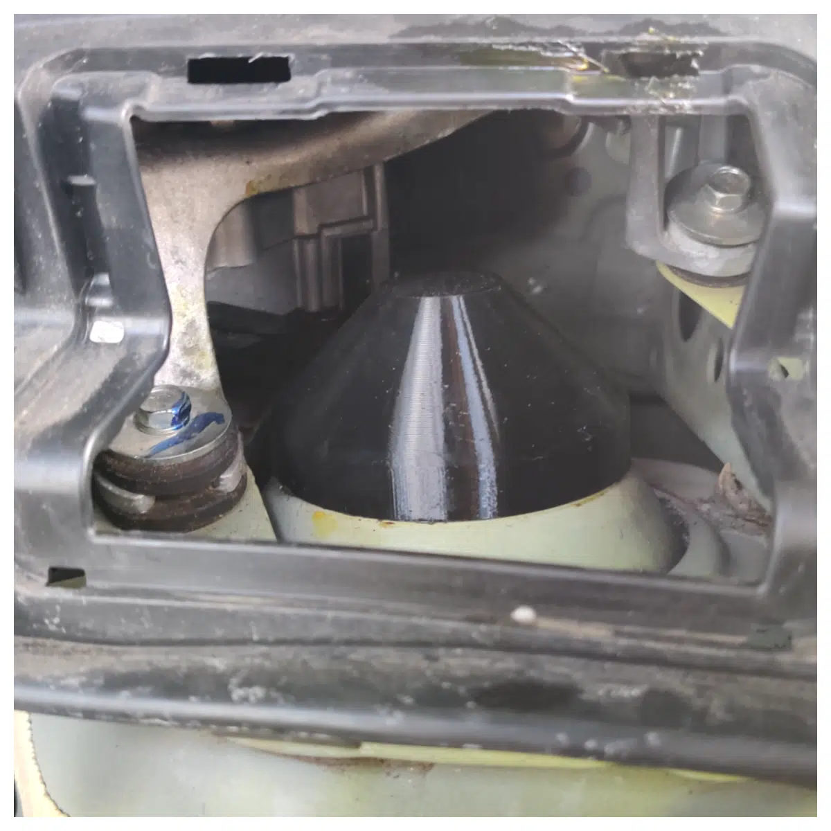 Jazz Strut Cover Shock Absorber Cover Support Cover Car Parts Suspension Components Parts Replacement Strut Cover