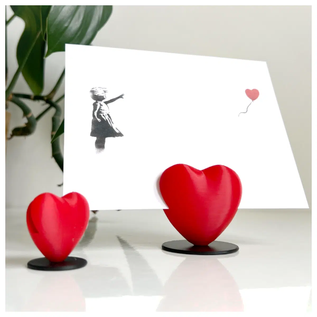 Photo Display Stand Decorative Shelf Wall Mounted Photo Holder Creative Ornament IoT Display for Home Office Gift Ideas