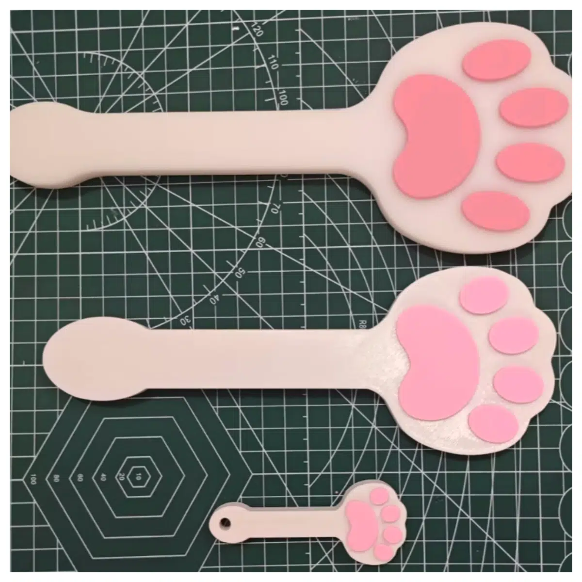Cat Paw Baby Rattle Sensory Toy Infant Soothing Parent Child Interaction Educational Tool Massage Rattle