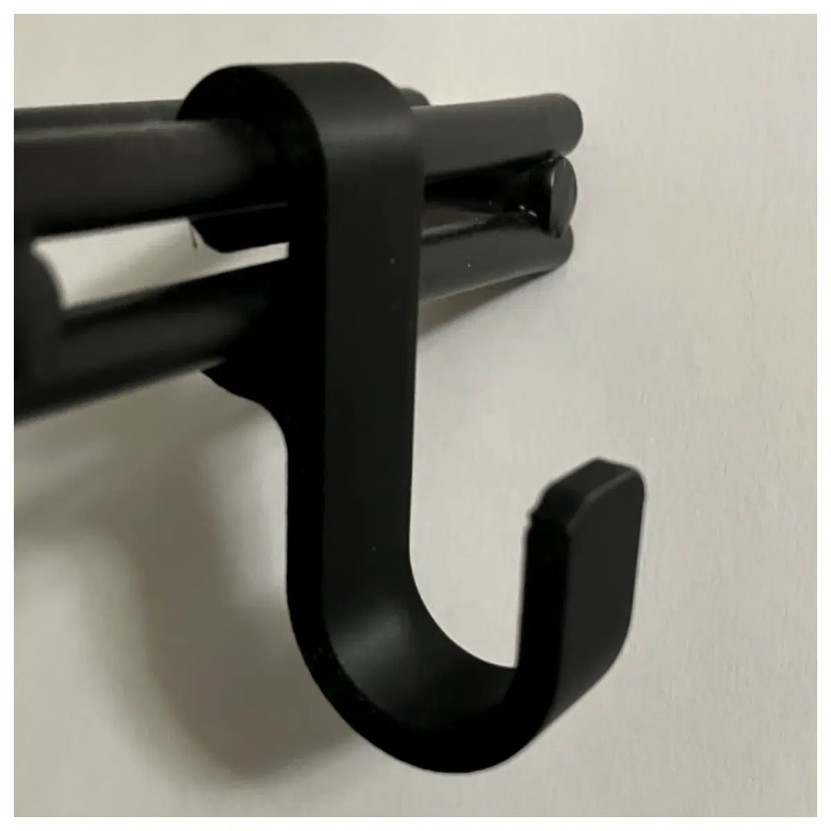 Mini Wire Shelving Hook Wall Storage Hanging Wire Rack Decorative Wall Shelves Parts Organizer