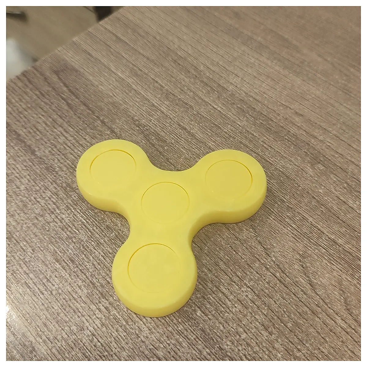 Fidget Spinners Rotating Toys Kids Brain Teaser Toys Finger Spinners Fun Toys Game Accessories Hand Eye Coordination