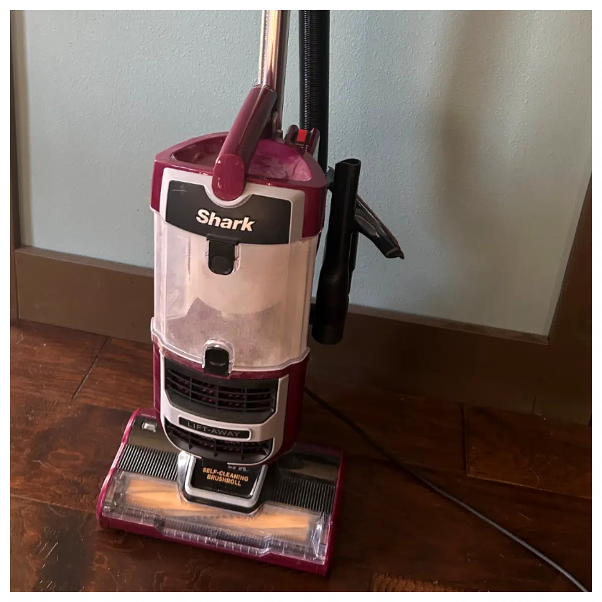 Shark CU530 Vacuum Attachments Holder Dual Vacuum Attachments Powerful Suction Dustbag Replacement Easy Cleaning