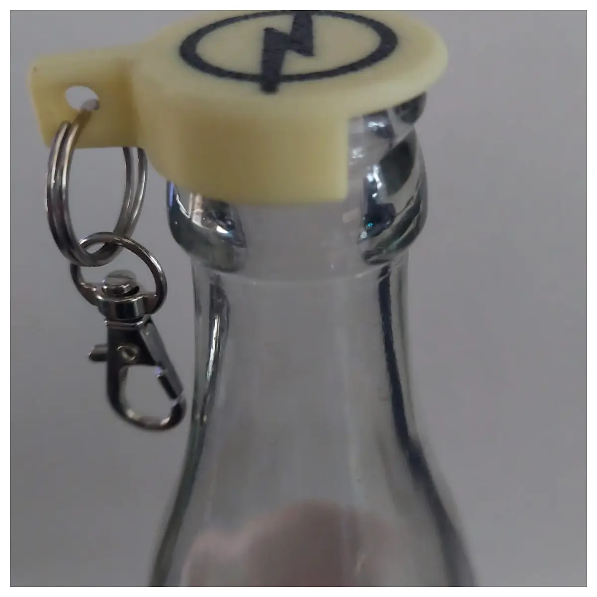 Europ Bottle Cap Keychain Keyring Decoration Creative Souvenir Cap Accessories Phone Charms