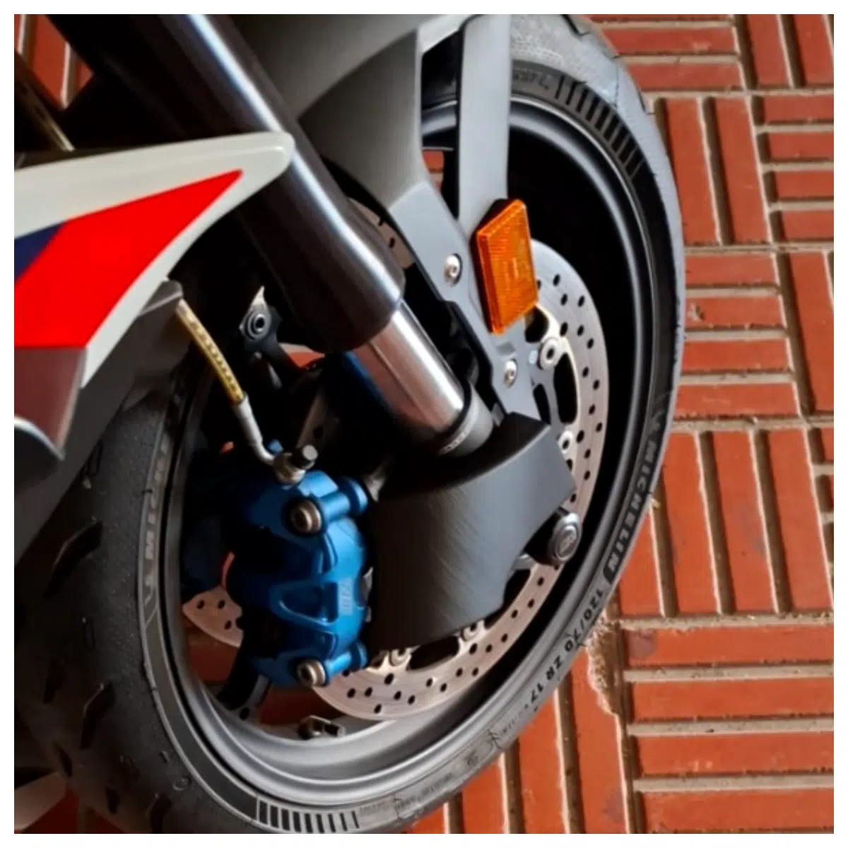 M1000RR Right Brake Cooler Motorcycle Parts Brake Radiator Racing Motorbike Accessories Cooling System