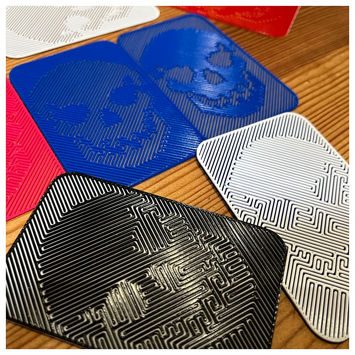 Optical Illusion Card Sawtooth Skull Brain Cognitive Experiment Science Toy