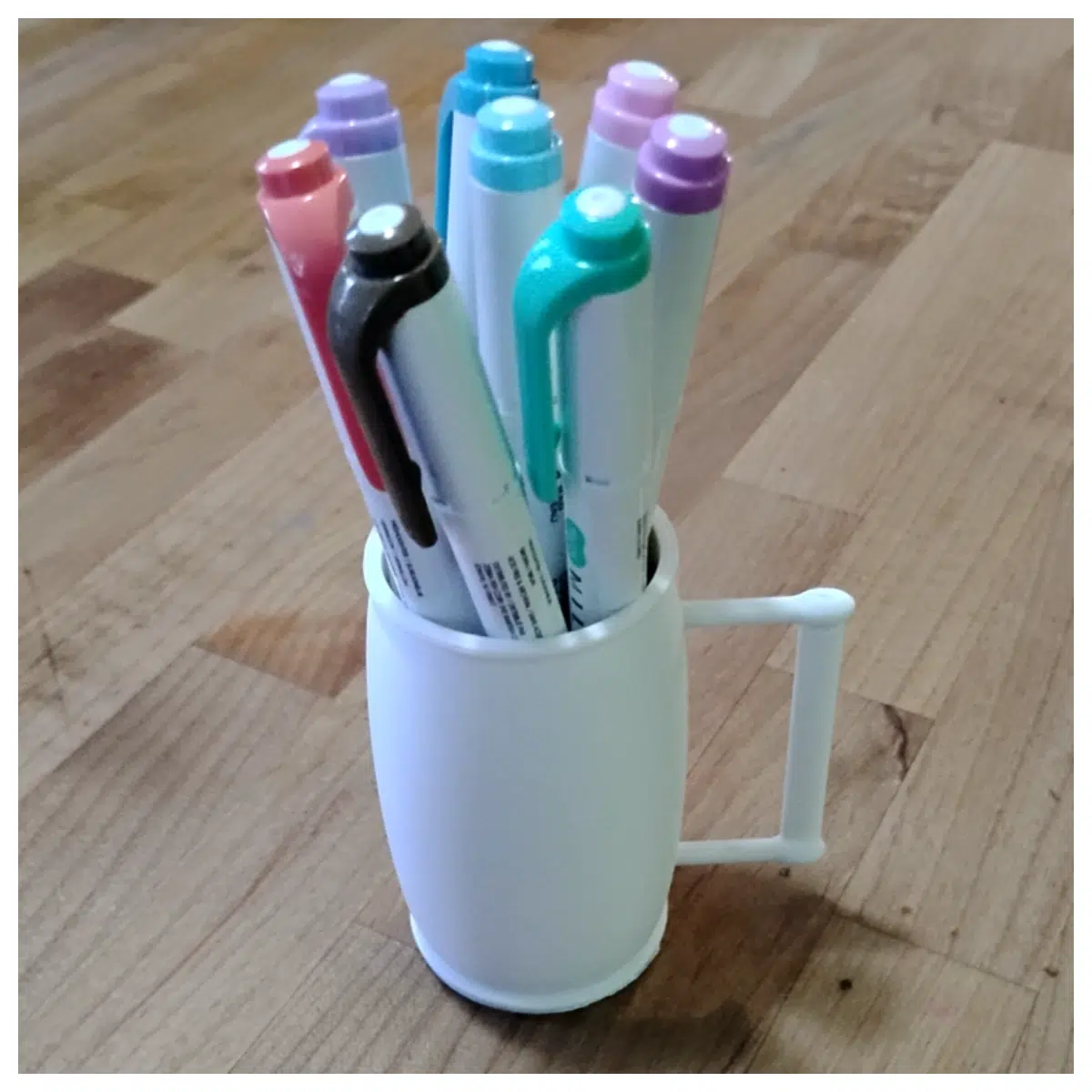Small Mug Pencil Holder Desk Organizer Office Tabletop Cup Stand Multi functional Holder Creative Home Decor
