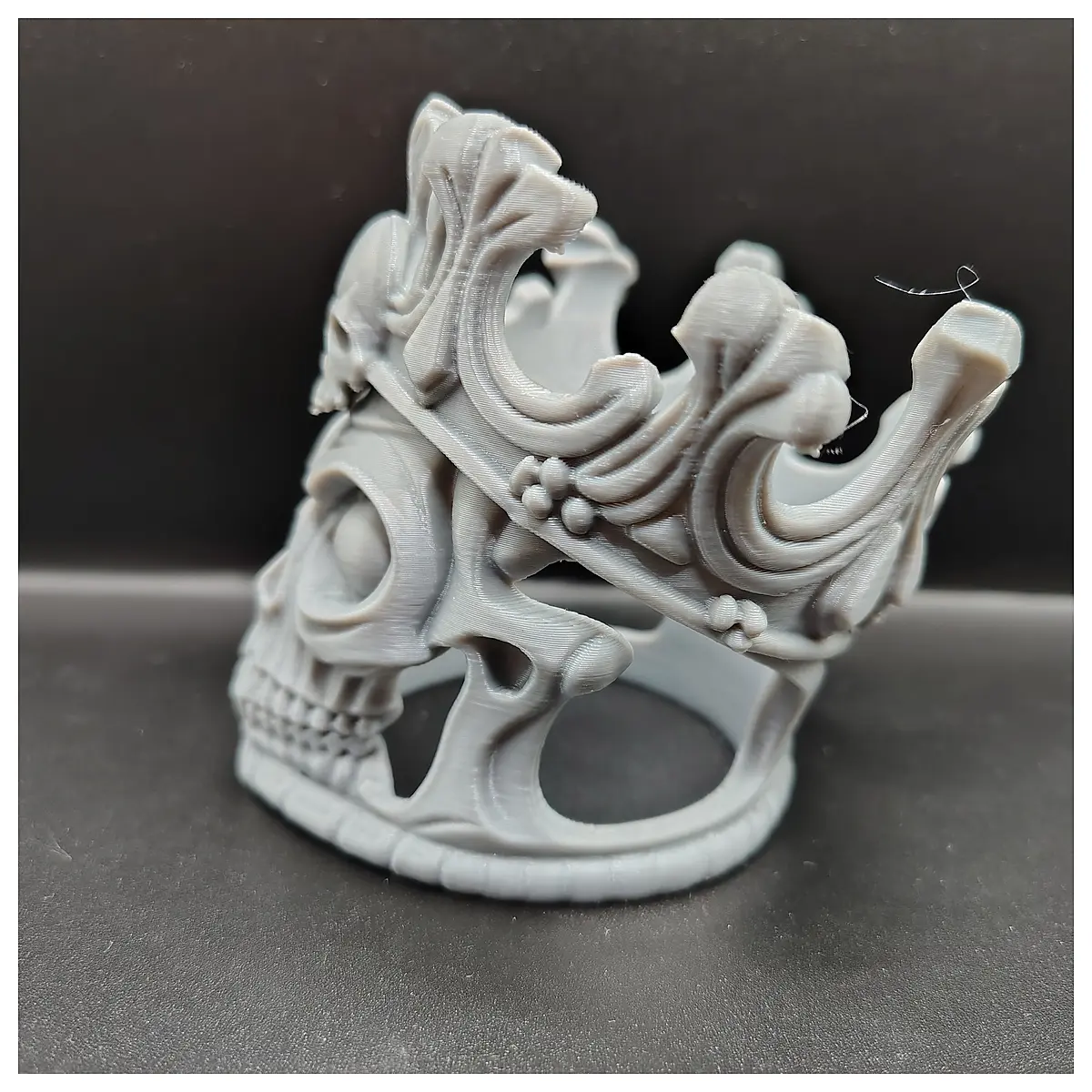 Skull Crown Skeleton Decoration Ghost Theme Bone Model Collectible Bone Toy Cemetery Decor
