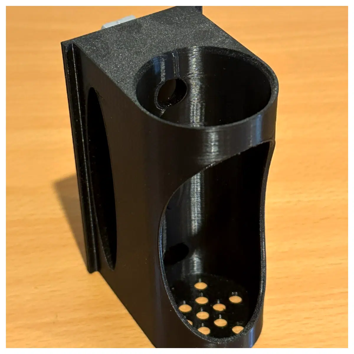 Mini Flashlight Mount Honeycomb Wall Mount Emergency Lighting Support Hanging Accessory Installation