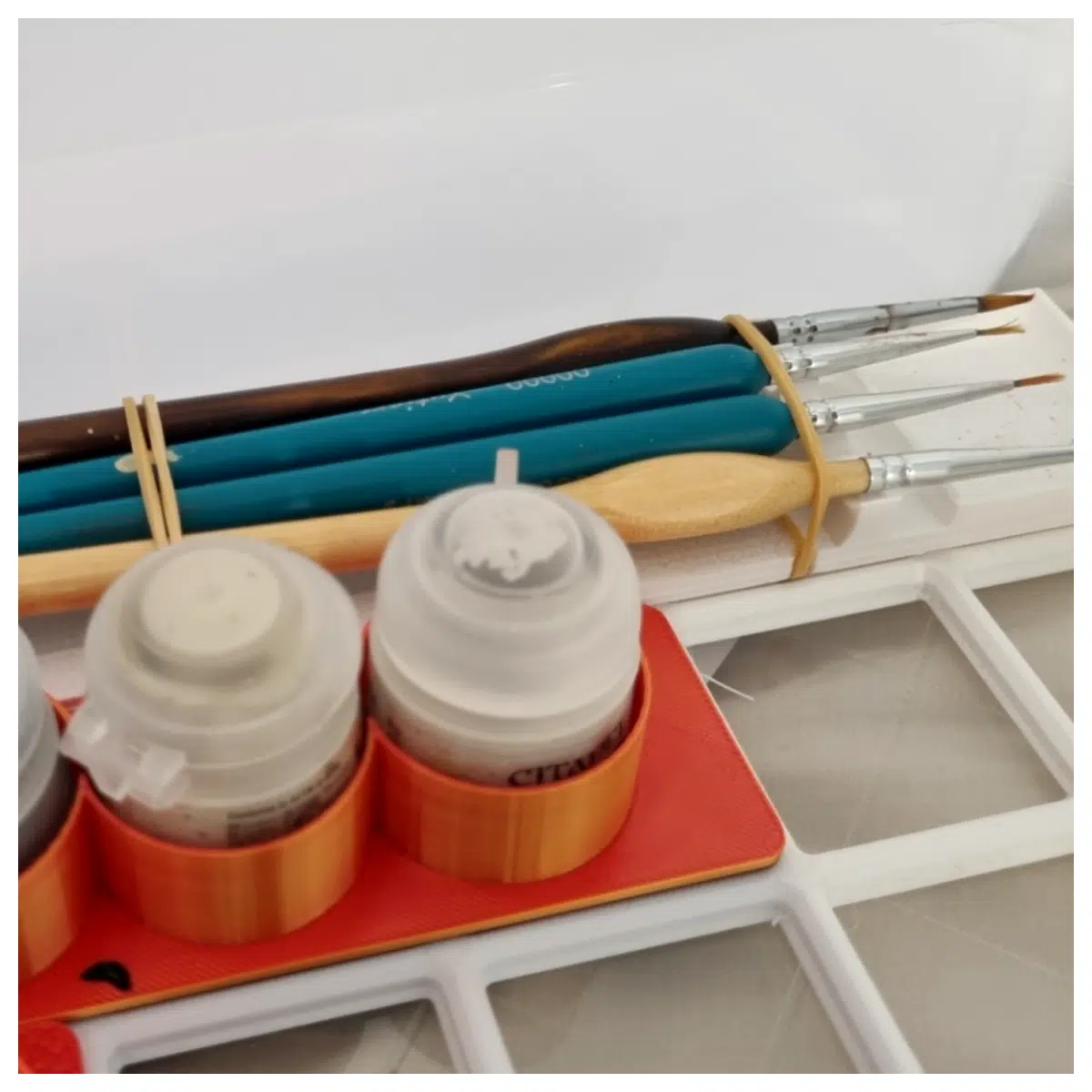 Gridfinity Paint Pen Holder with Drip Tray Brush Holder Mixing Stand Art Supplies Organizer Desktop Storage