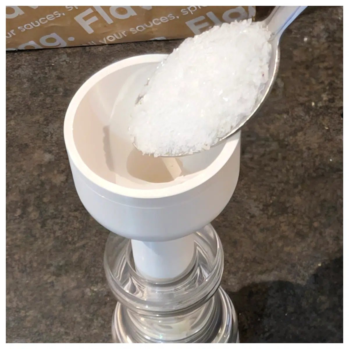 Salt Grinder Funnel Grind Powder Kitchen Tools Salt Pump Accessories Salt Level Regulator Kitchen Salt Dispenser
