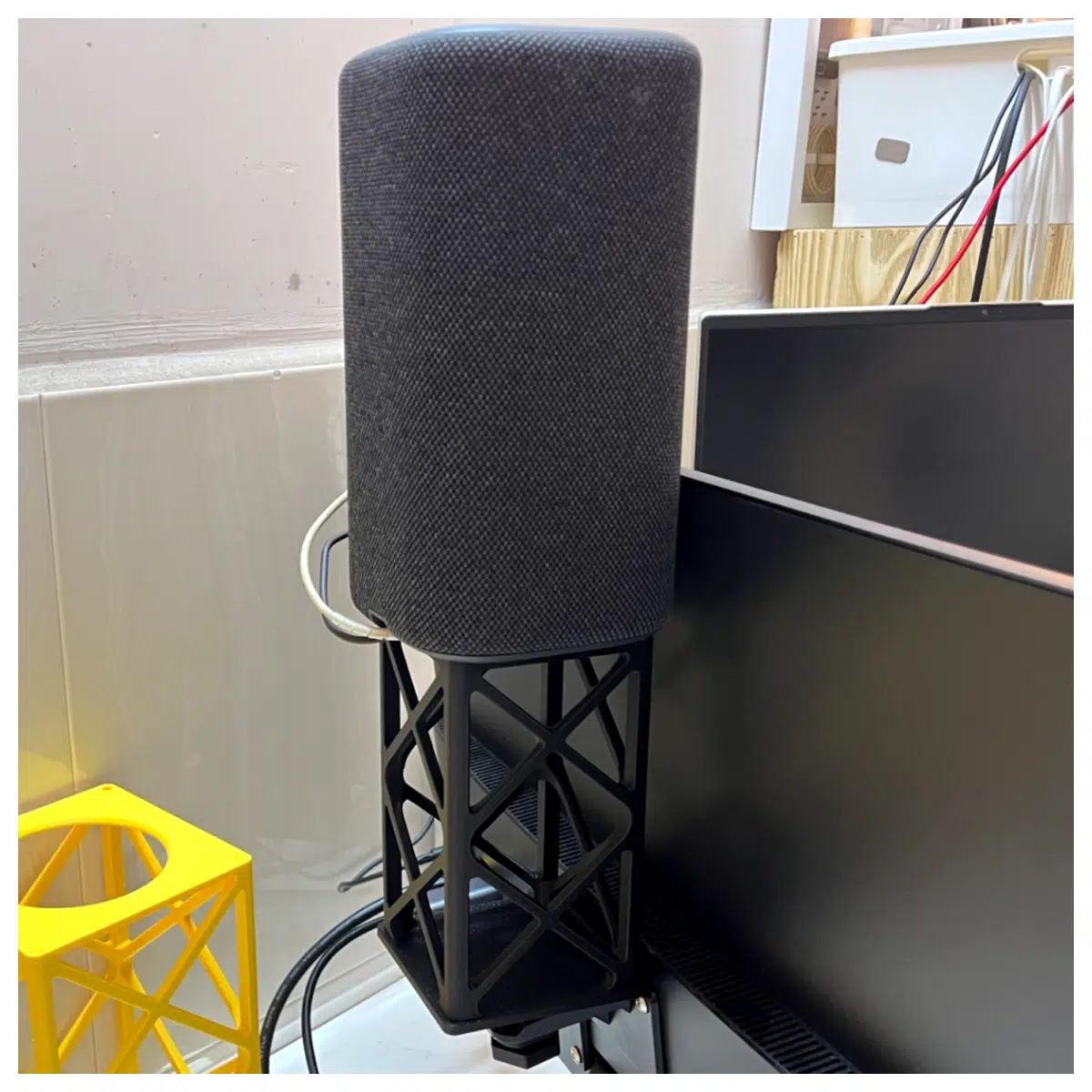 Xiao Ai Smart Speaker Pro VESA Mount Desktop Speaker VESA Hole Bracket Adjustable Angle Mid Speaker Adjustable Height Options
