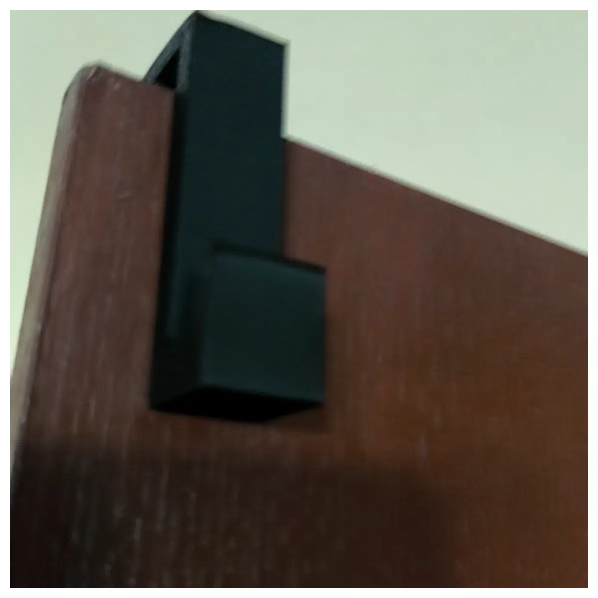 Hanging Rack 4pcs - Closet Shelf Holder for Clothes Wall Mounting Organizer Storage Home Apartment Cabinet Solutions