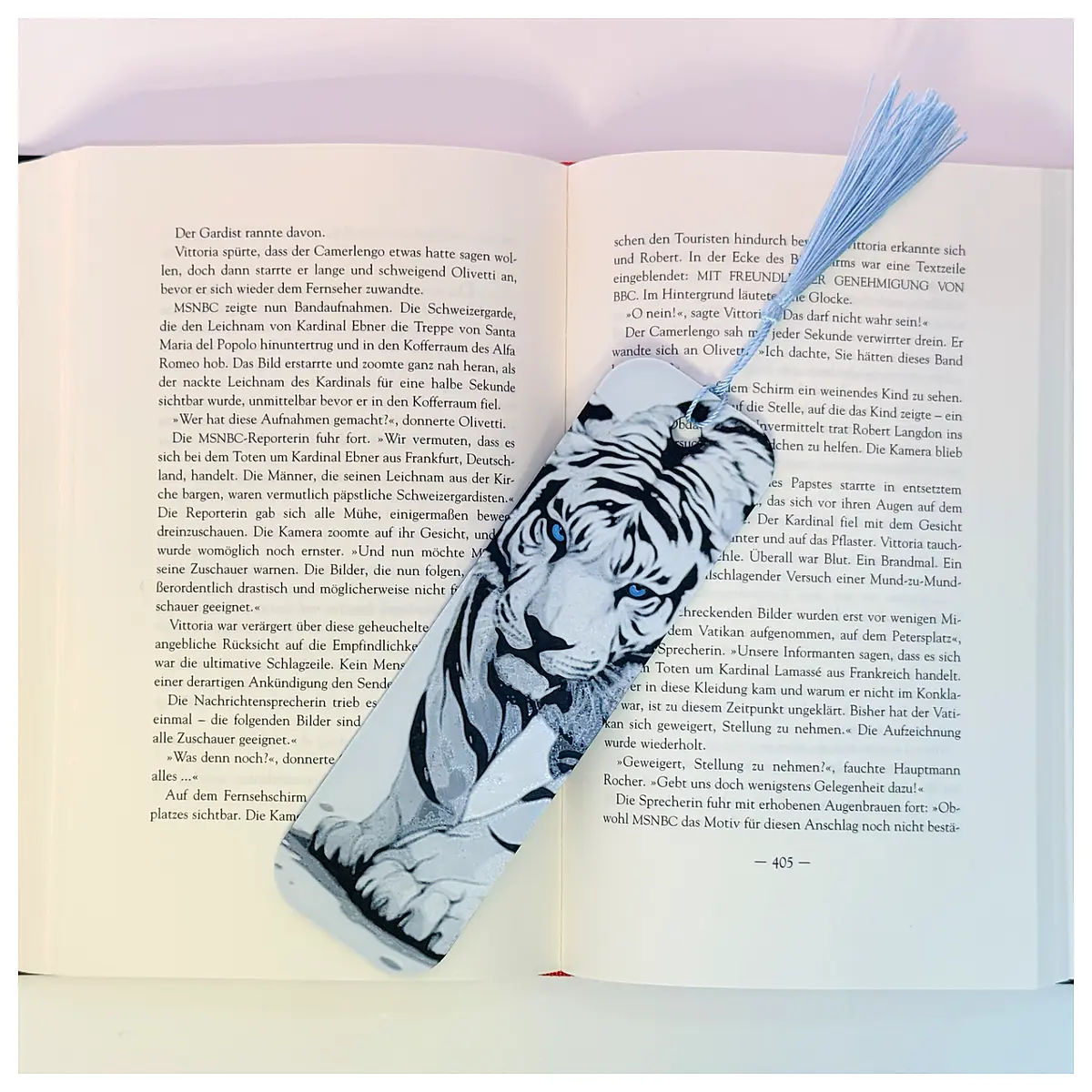 Blue Eyed White Tiger Bookmark Collectible Souvenir Roleplay Anime Figurine Model Display Piece Patch