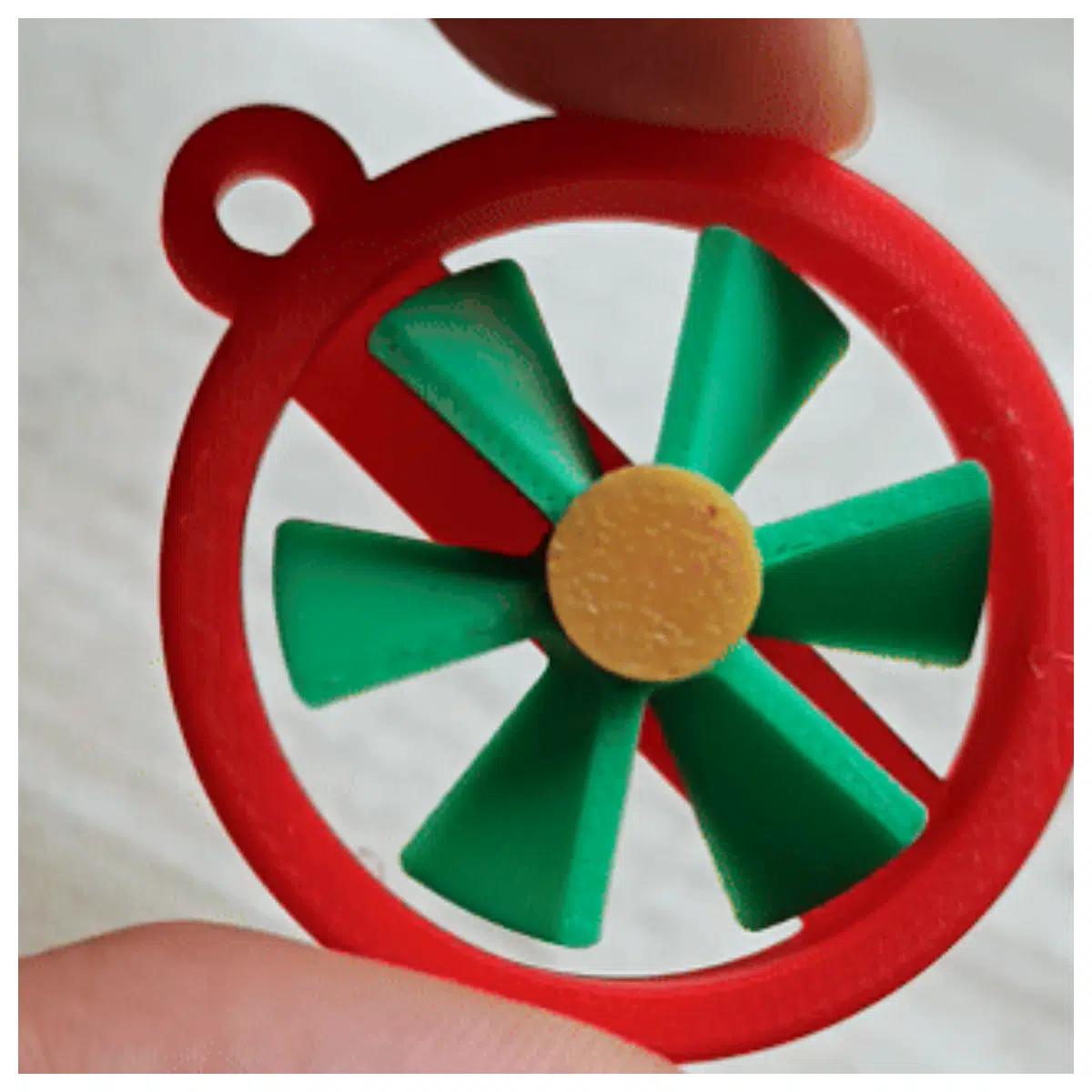Rotating Keychain Stress Relief Toy Release Tension Fidget Toy Fun Keychain Adult Kids Brain Teaser