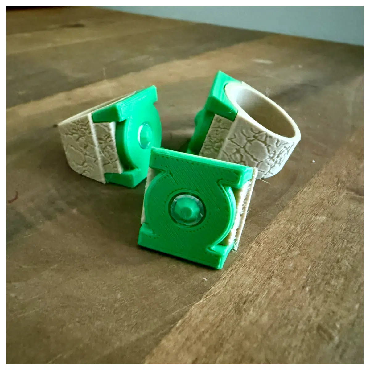 Green Hero Ring Car Parts Traffic Signal Accessory Driving Aid Vehicle Accessories Car Parts Signal Accessories