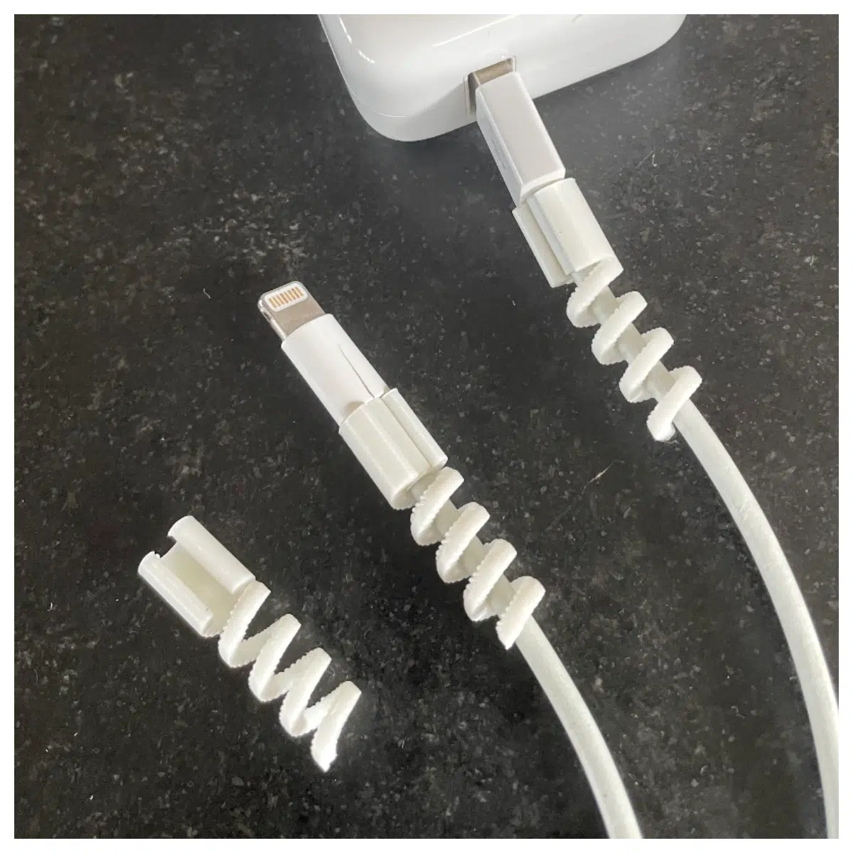Spiral Cable Sleeve Protector Cable Wrapping Tool Automotive Wire Sleeves Cord Protection Insulation Cable Wrap