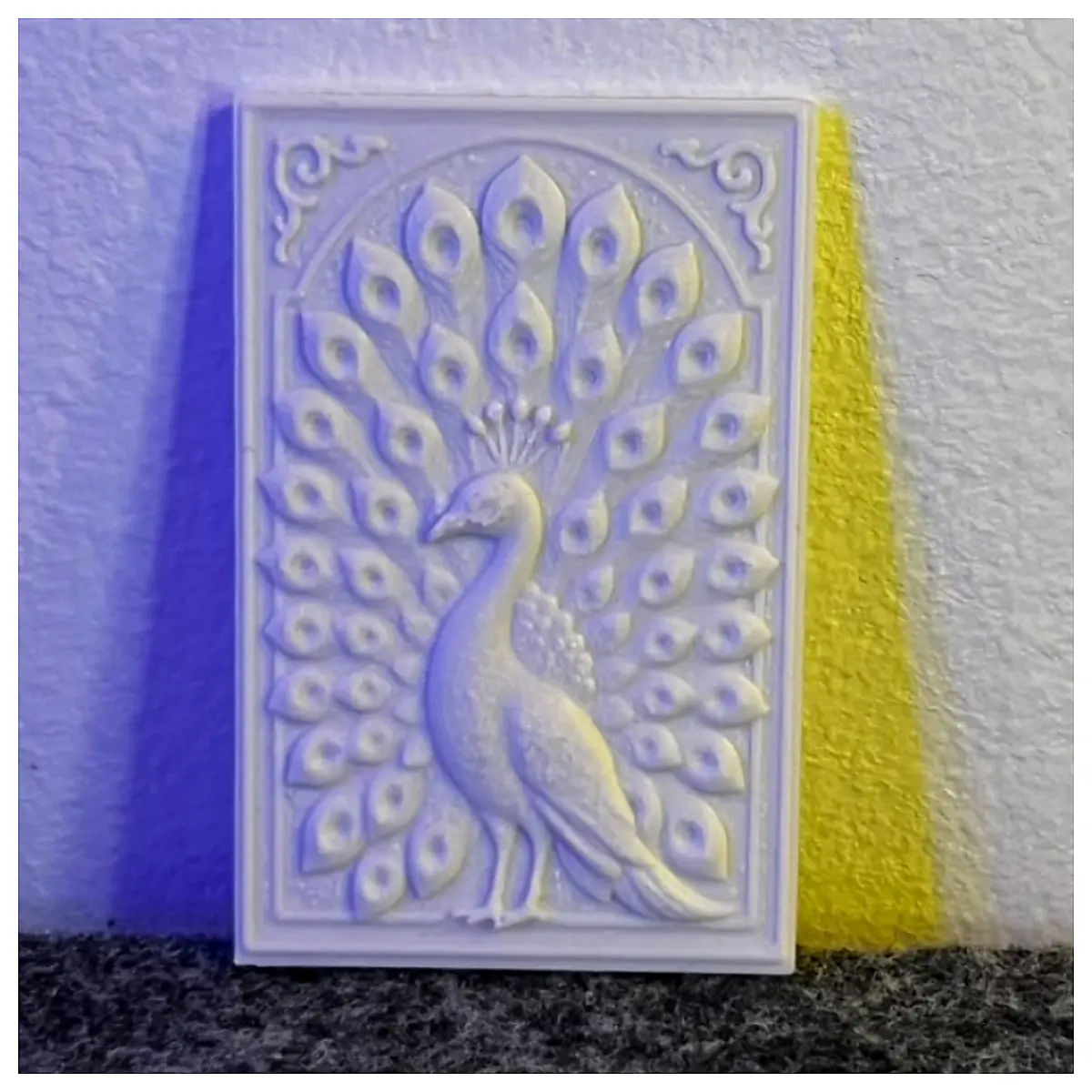 Peacock Sculpture Decor Carving Art Antique Handicraft Relief Decoration Art Piece Display Ornament Art Supply
