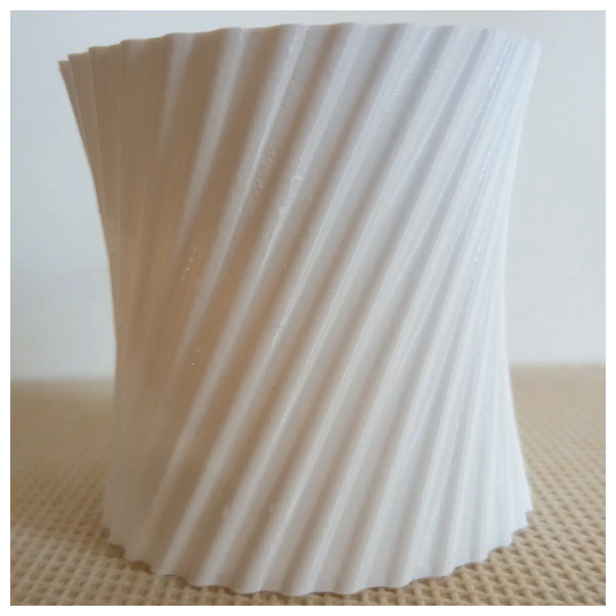 Elegant Vase Pen Holder Organizer Decorative Striped Planter Creative Home Decor Multi functional Storage Box
