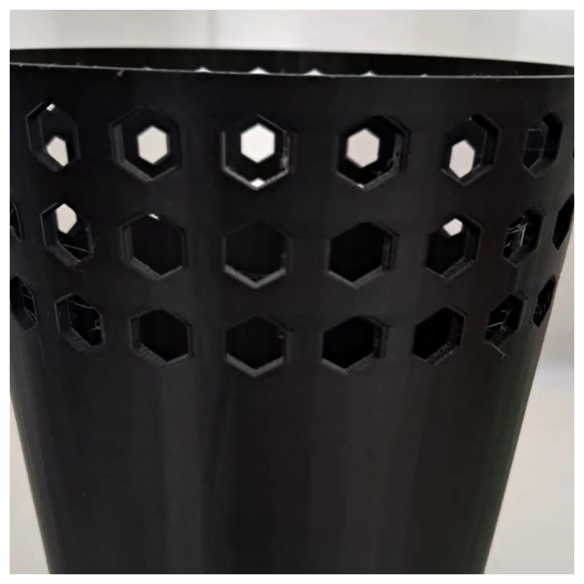 Desktop Trash Can Mini Storage Organizer Desk Wastebasket Small Bin for Office Home Desk Accessories