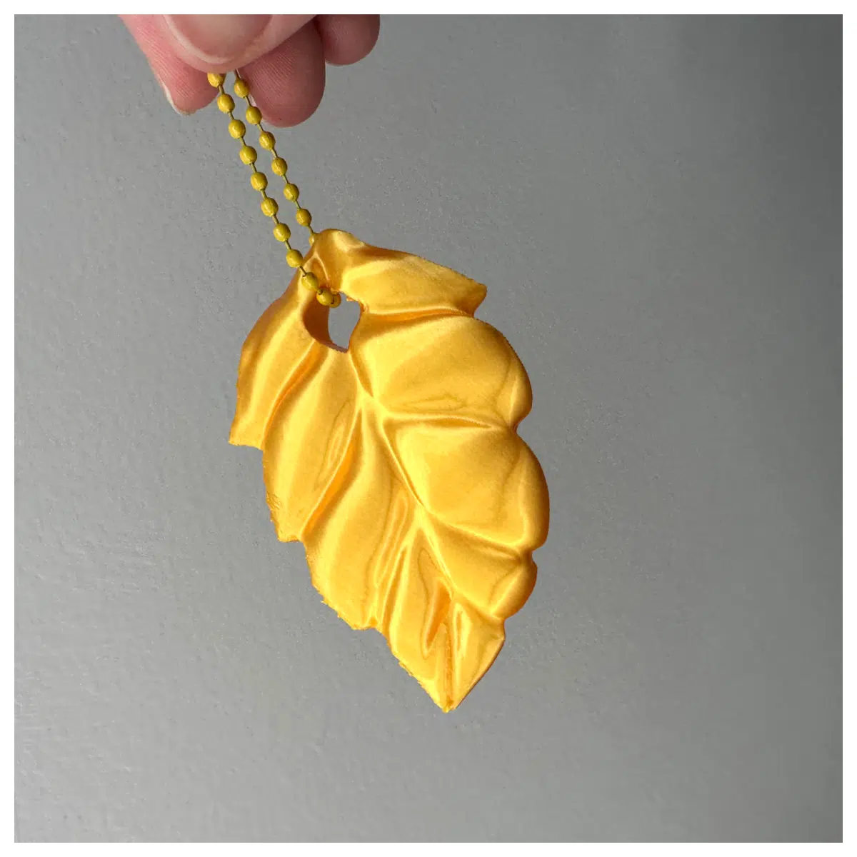 Golden Ginkgo Leaf Pendants Mobile Phone Chain Accessories Decorative Leaf Charm for Phone Jewelry
