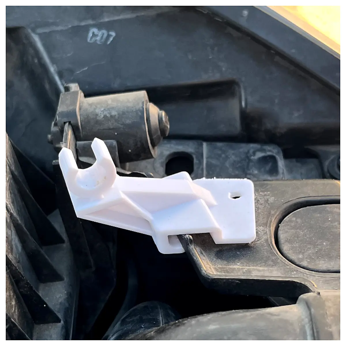 Fiesta MK6 Hood Support Strut Clip Car Parts Hood Fixer Repair Parts Fiesta Hood