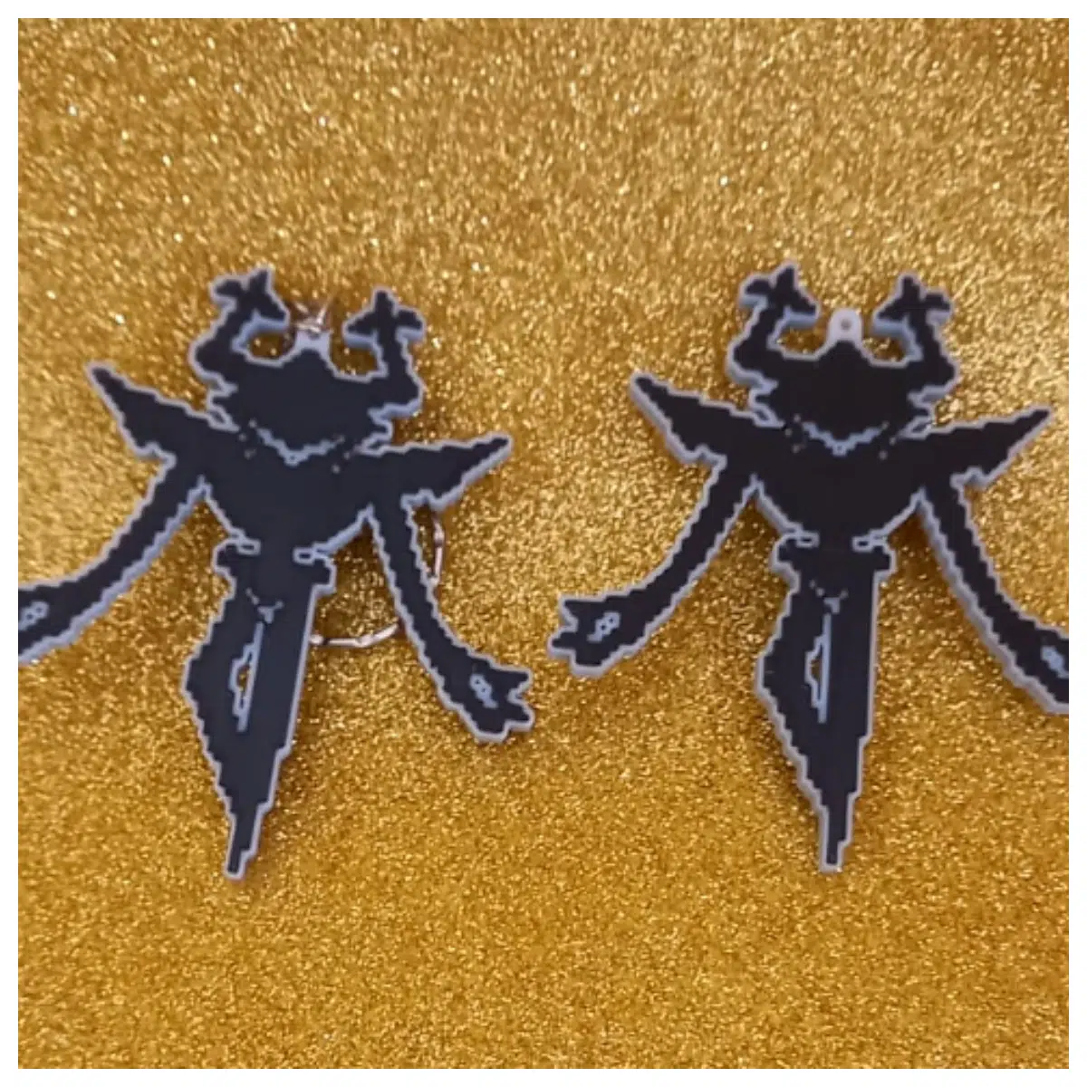 Keychains Roaring Knight Frame Car Decoration Hanging Accessories Auto Parts Keyring Knight Design