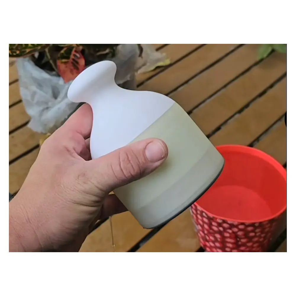 Trendy Bell Sprinkler Bottle Leak Proof Anti Slip Watering Can Kitchen Gadget Drink Dispenser Multi Function Sprayer Tool