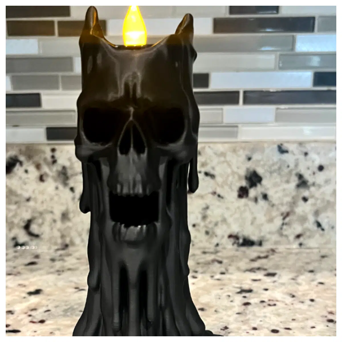 skull candle holder halloween decoration horror party favor spooky home decor table centerpiece dark aesthetic ornament display stand