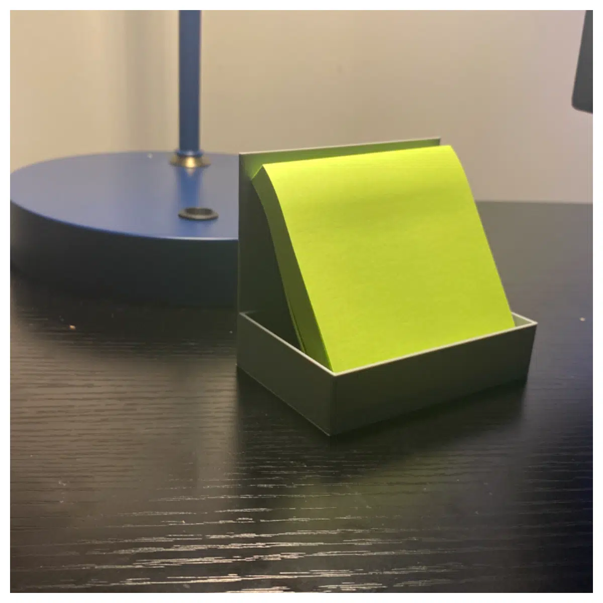 Sticky Note Holder Stand Desk Organizer File Stand Office Supplies Vertical Shelf Storage Book Display