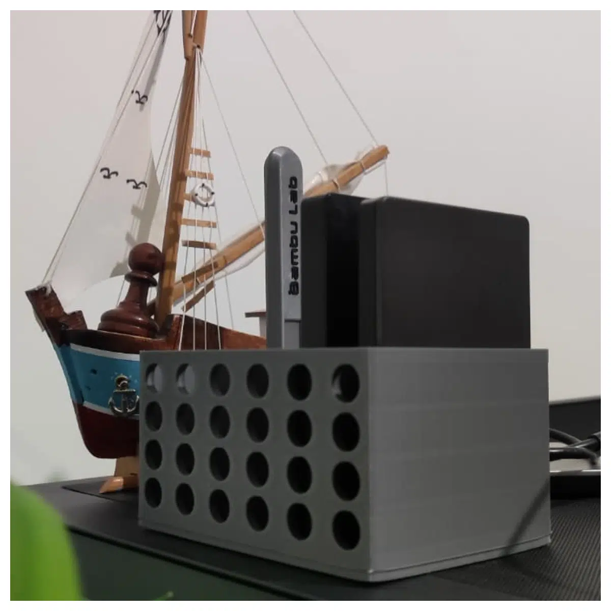 Hard Drive Enclosure Hard Shell Storage Box Computer Accessories Drive Case Protection Solution for Desktop Laptop