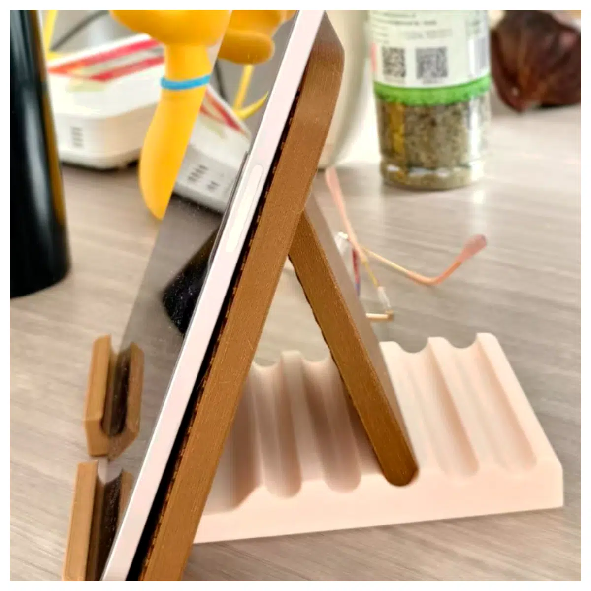 Robust Tablet Stand Phone Holder Adjustable Angle Desktop Holder Stable Support Mount