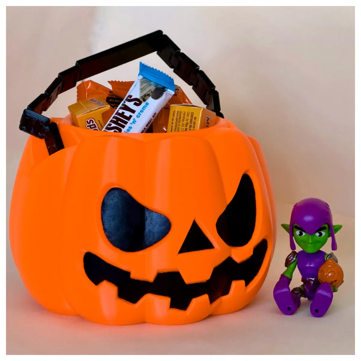 Halloween Candy Bucket Creative Gift Party Decoration Candy Pot Festive Outfit