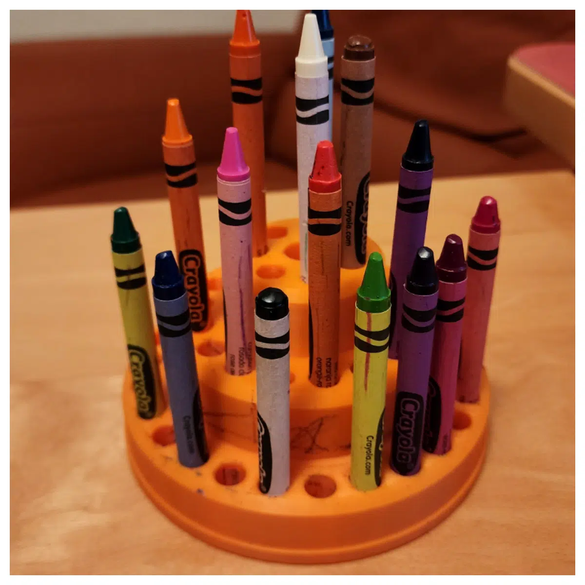50 Wax Crayon Holder Organizer Desktop Art Supplies Pencil Case Storage Box Creative Desk Decoration