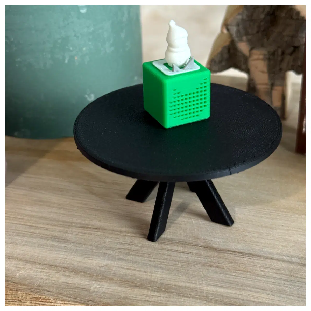 Mini Desk Shelf Display Stand Shelf Up Elf Doll Display Organizer Toy Stand Multi Purpose Support