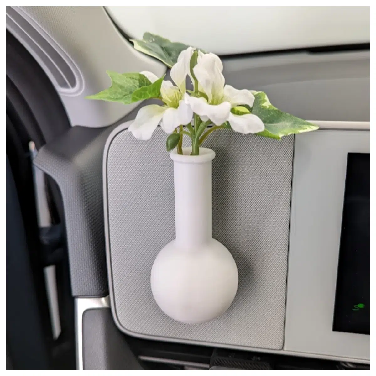 Magnetic Bottle Vase Magnetic Lid Bottle Creative Vase Magnetic Water Bottle Decorative Accessories Home Decor Magnetic Liquid Bottle