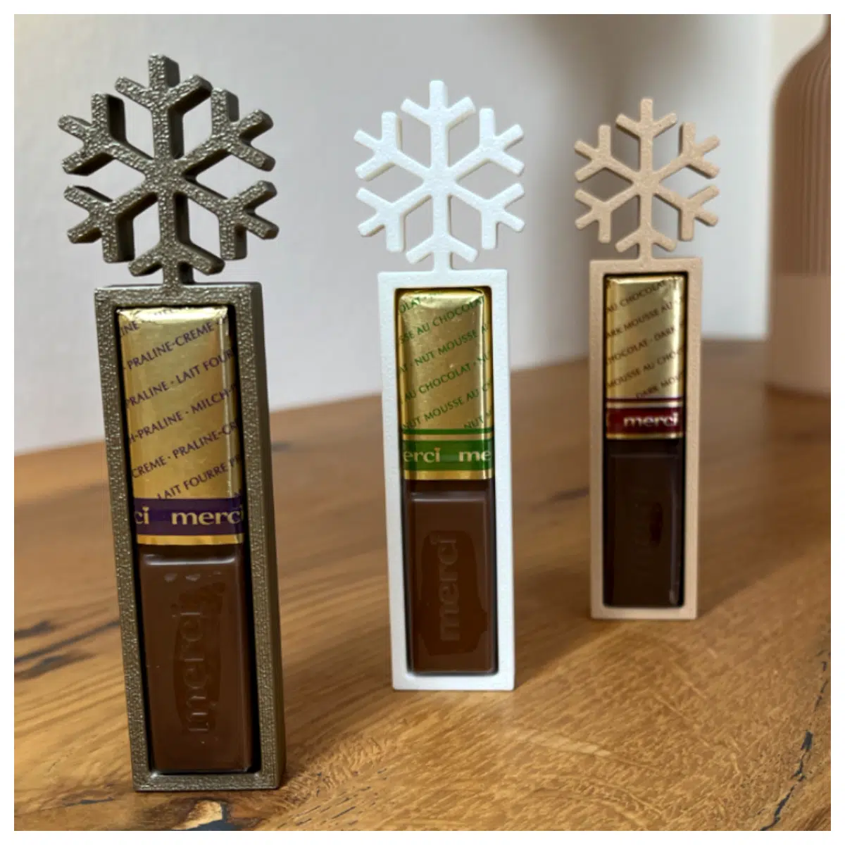 Merci Snow Flake Chocolate Holder Gift Creative Snack Display Stand Desk Decoration Flower Holder Chocolate Support