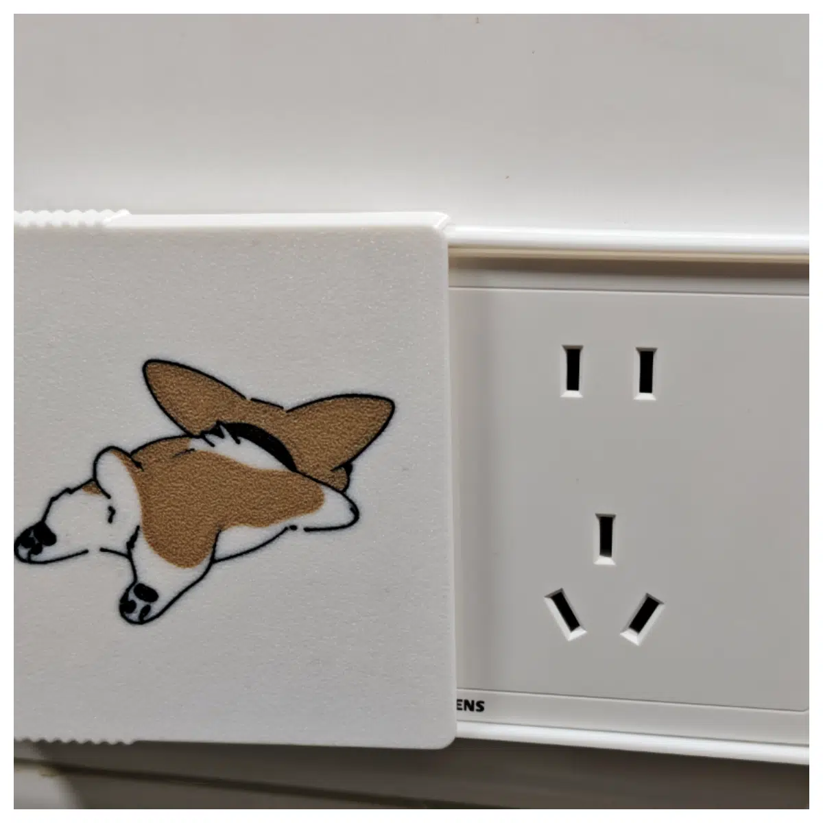 Outlet Waterproof Cover Protection Shade Cover Sliding Cover Electrical Protection Wall Decor Wire Concealment 86 Socket Cover