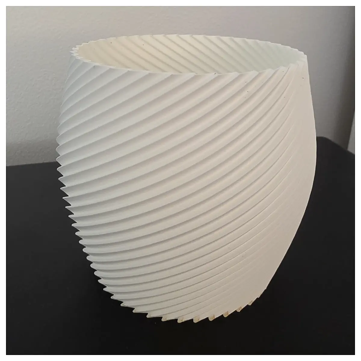 Spiral Plant Pot Cover Protective Cover Plant Flower Pot Shade Sun Shield Gardening Accessories Rain Cover