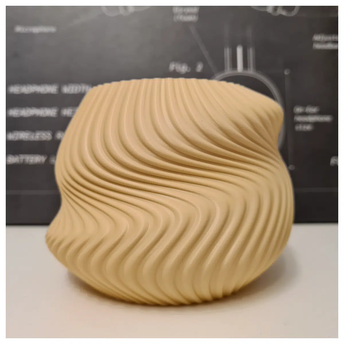 Abstract Vase Wave Pattern Ceramic Vase Art Home Decor Floral Arrangement