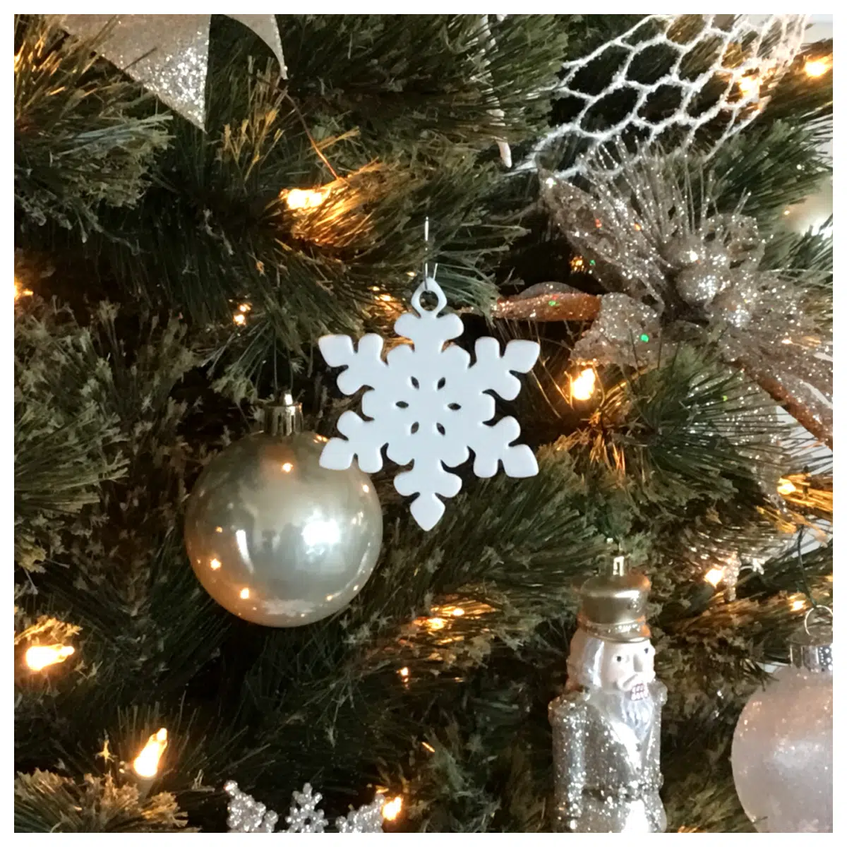 Snowflake Decorations Ornaments Home Decor Art Pieces IoT Smart Home Appliances Smart Home Decor Items