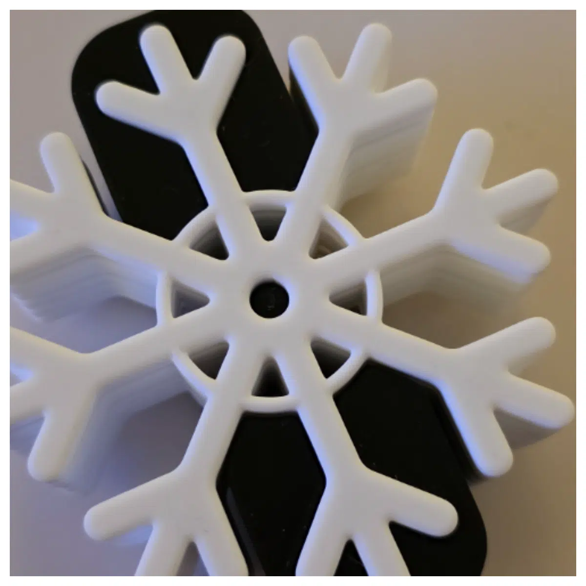 Snowflake Coasters Organizer Stand Desktop Storage Rack Multi Functional Cup Holder Display Home Decor Lazy Person Gadget