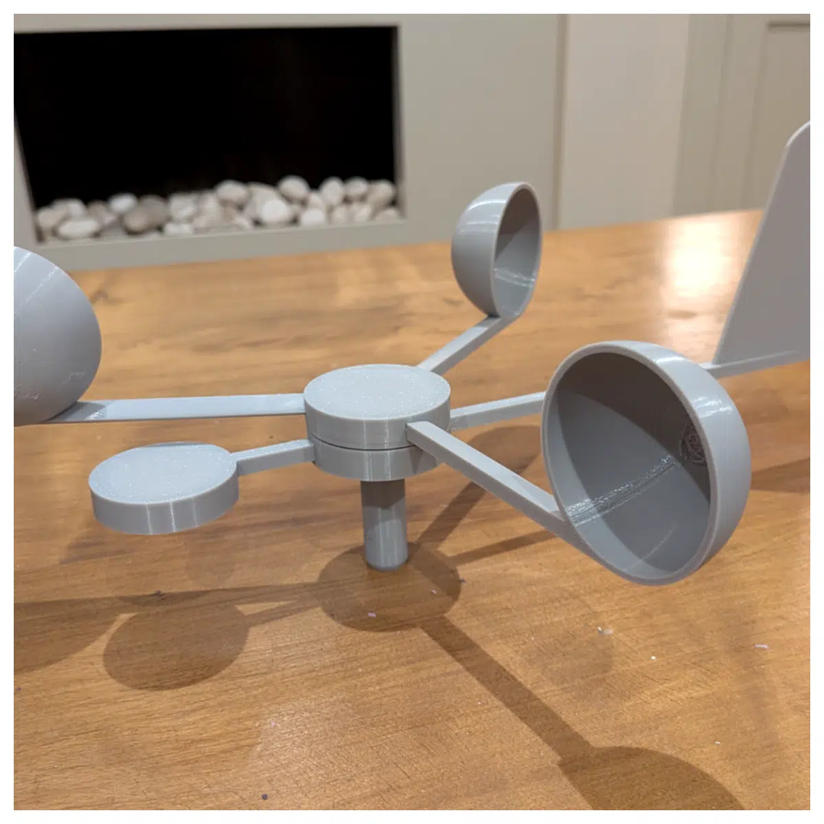 Wind Vane V1 Weather Monitoring Device Indoor Outdoor Wind Speed Gauge Measures Wind Direction Outdoor Sports Weather Station Accessories