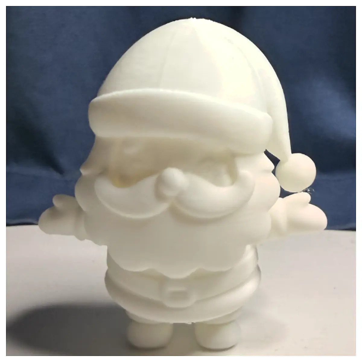 Santa Claus Statue Decoration Festive Figure Christmas Gift Ornament Holiday Theme Versatile